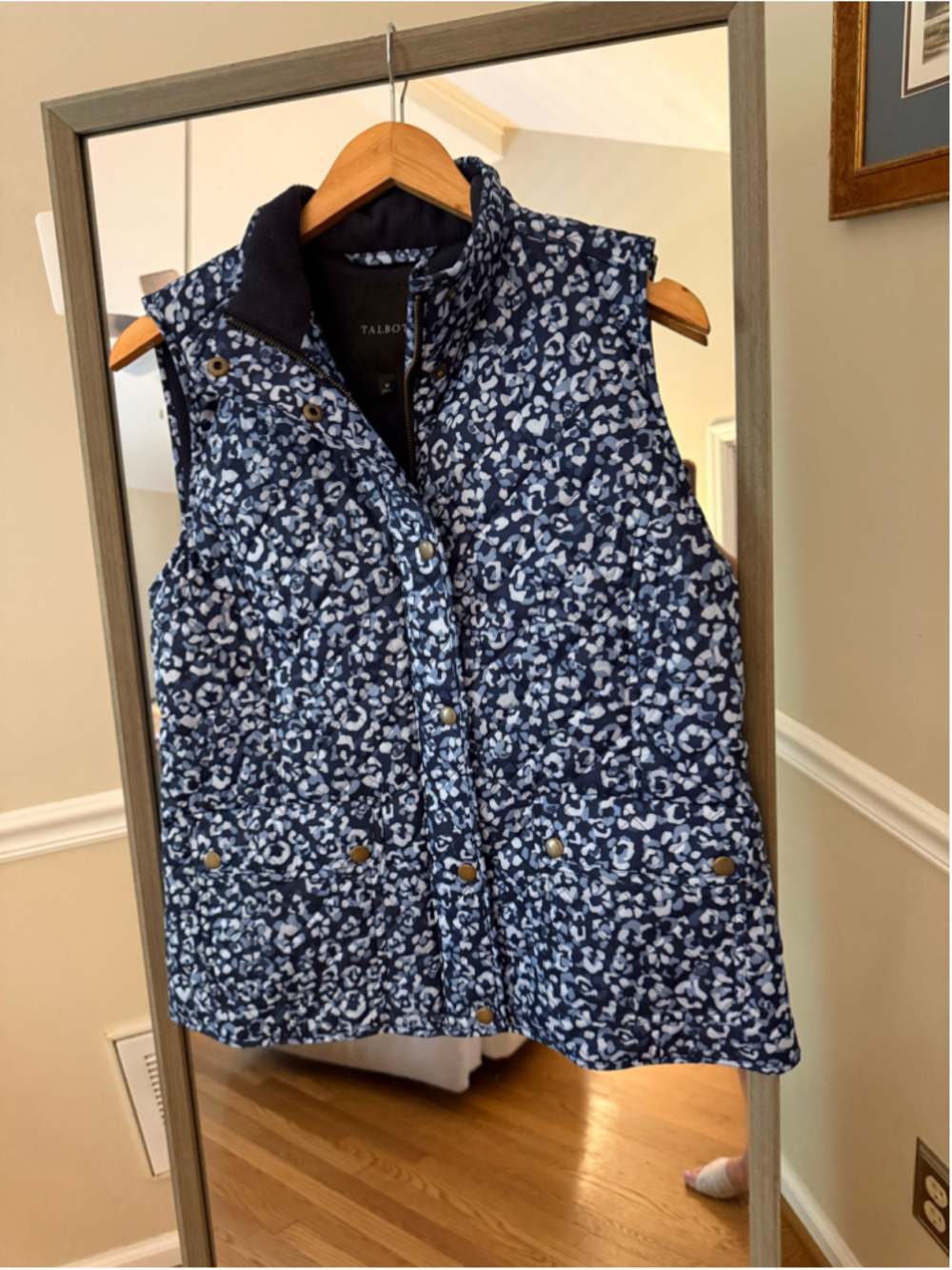 Women's Talbots Quilted Vest Size M Blue White Patterned